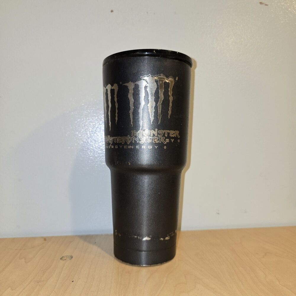 MONSTER ENERGY DRINK BLACK GRIZZLY TUMBLER 32 Oz CUP WITH LID Chips And Dent